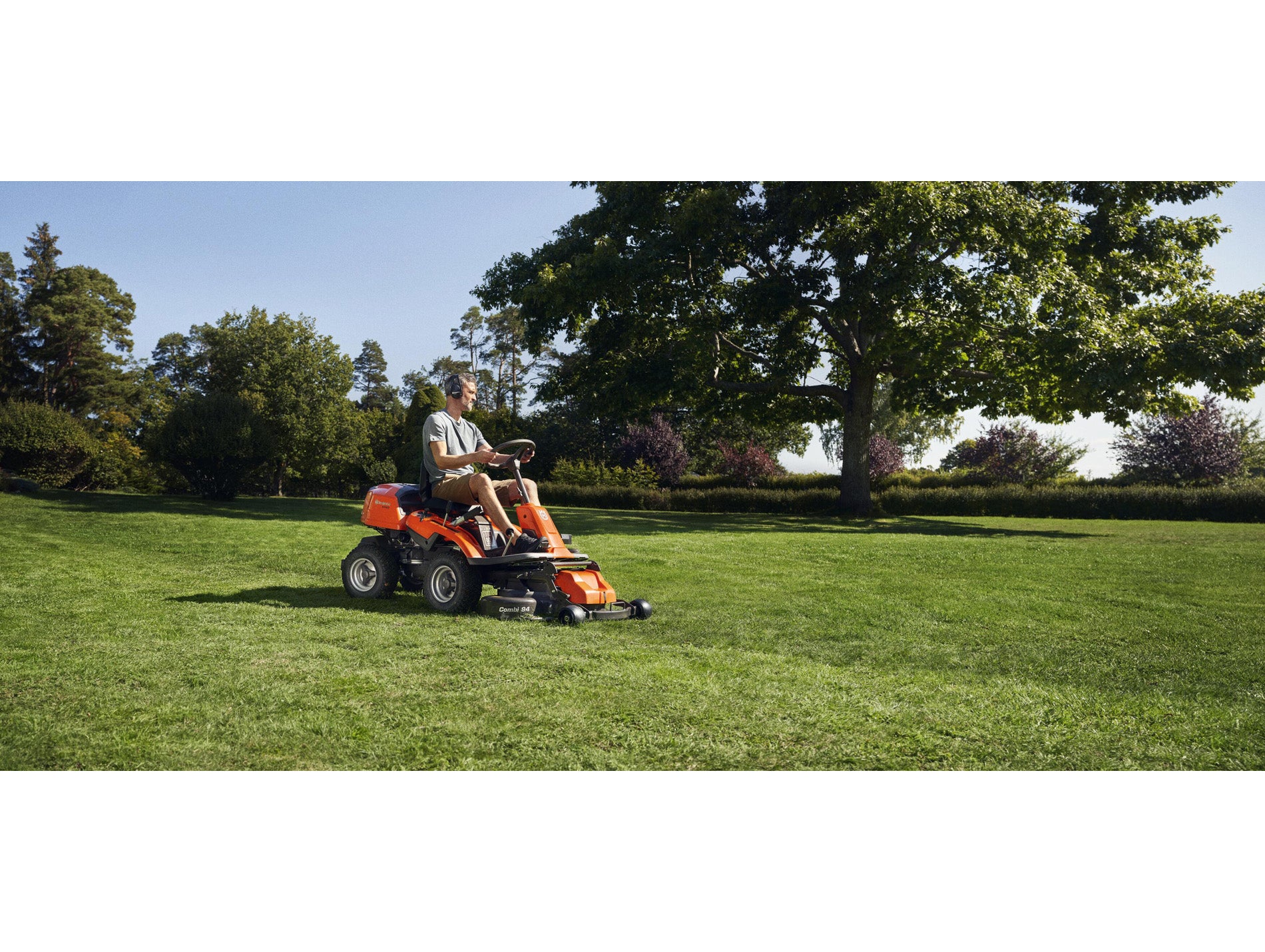 Tondeuse autoportée HUSQVARNA 214TC L 94cm 586cm³