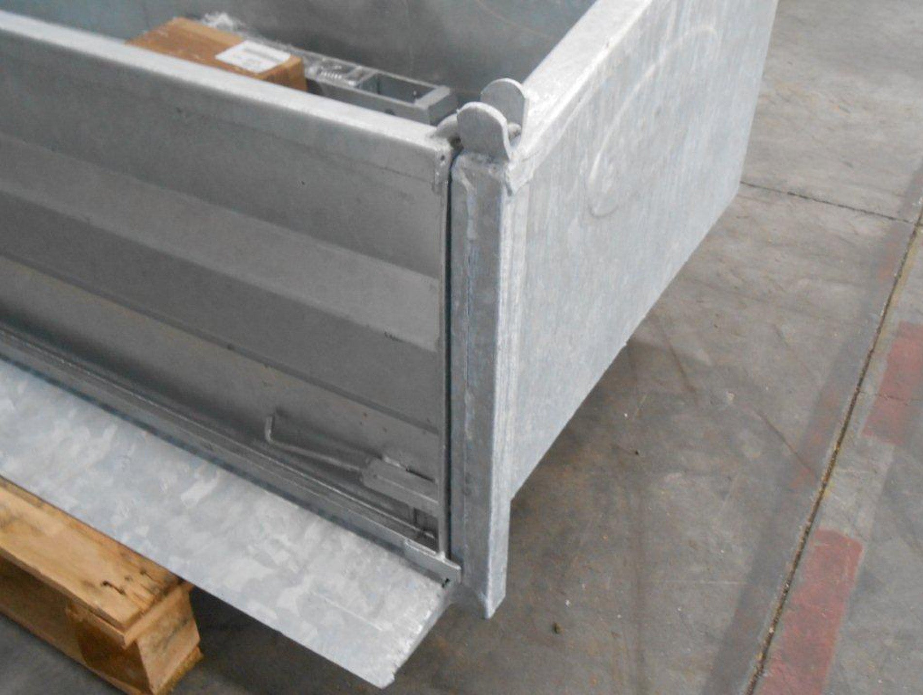 Benne 3 points EUROFARM basculement avant 1,40m galva