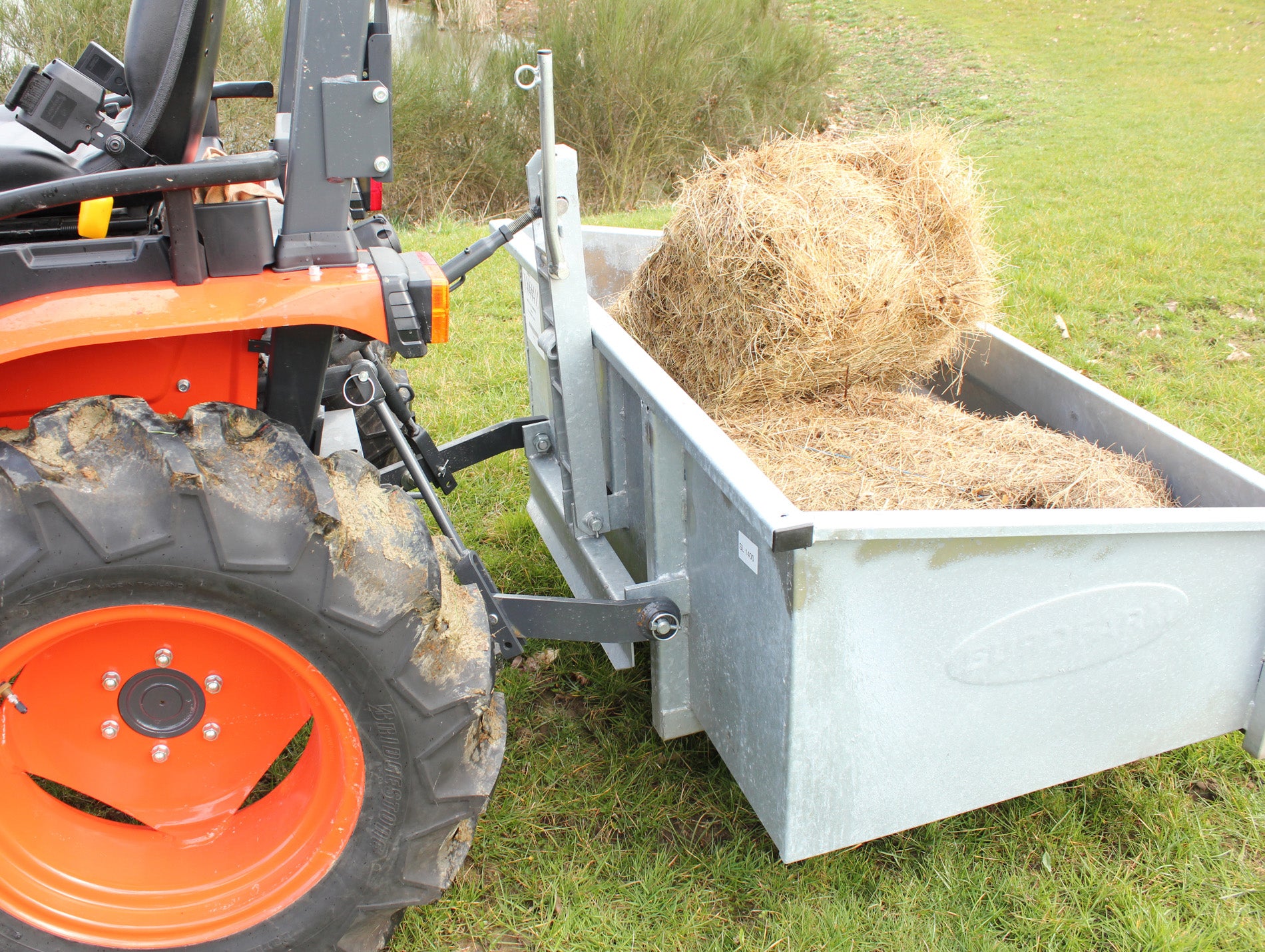 Benne 3 points EUROFARM basculement avant 1,20m galva