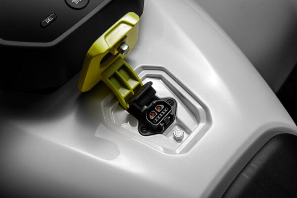 CF-Moto CFORCE EV 110- Traction : 2×4